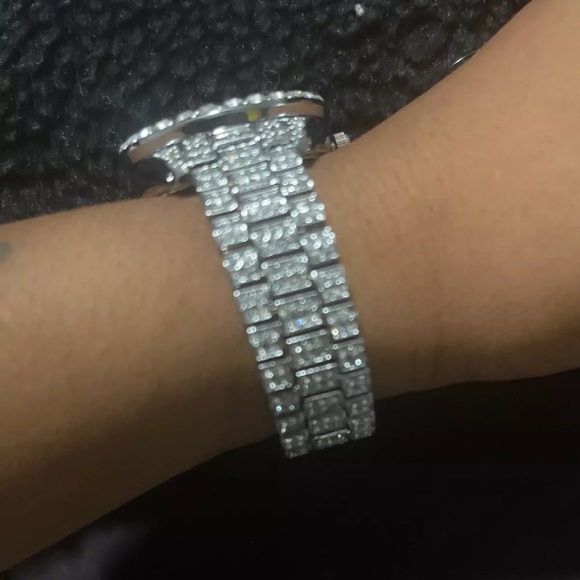 Iced Out Quartz Watch - Picture 4 of 4